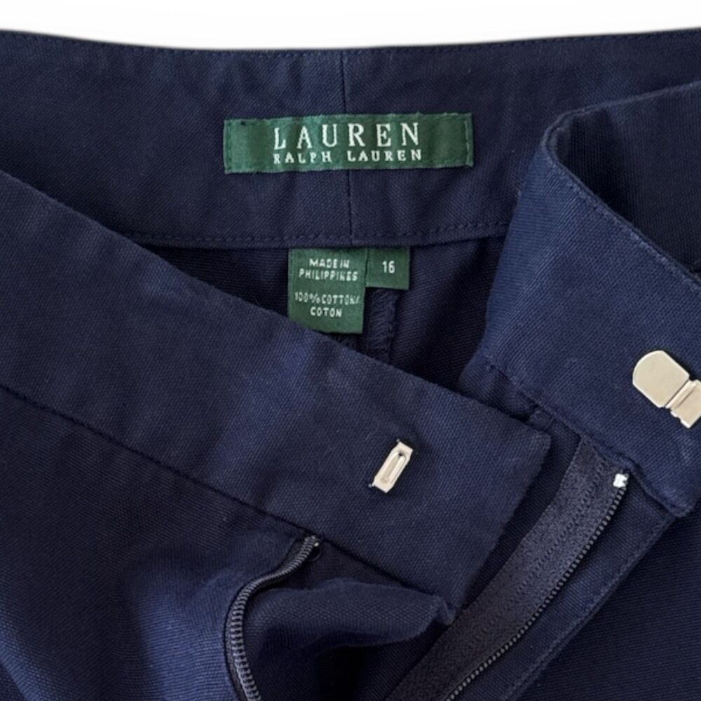 Lauren‎ Ralph Lauren Classic Navy Wms Short w/ Midrise Like New Sz 16 Preppy EUC